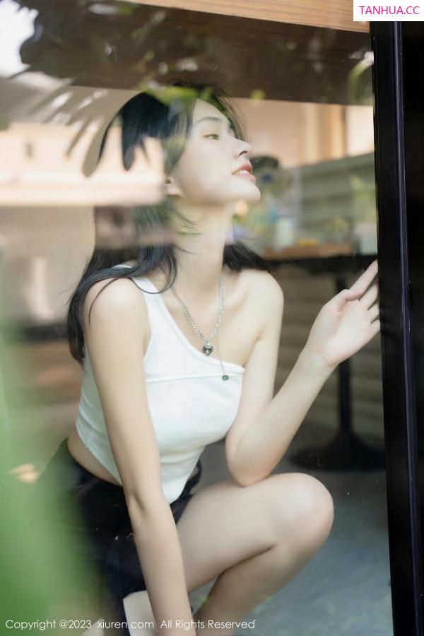   [XiuRen]高清写真图 2023.05.25 No.6798 艾希儿 清爽美腿第11张图片